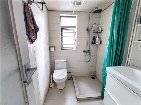 金地名津-卫生间