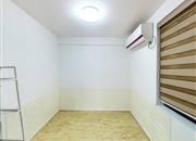 湾厦栖游记-次卧