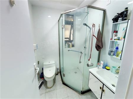 鸿威海怡湾畔花园-卫生间
