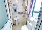 蓝堡公寓-卫生间