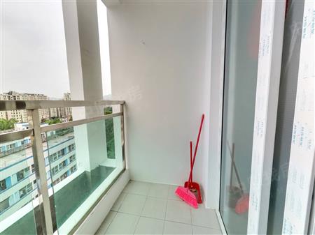 大芬油画苑-阳台