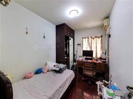 世界花园聚龙居-次卧