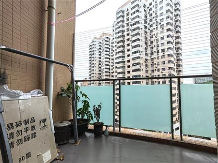 百仕达东郡-阳台