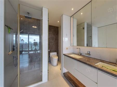 深业上城-卫生间