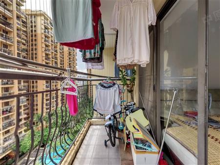 英郡年华花园（一期）-阳台