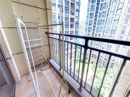 德润荣君府-阳台