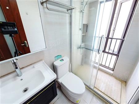 德润荣君府-卫生间