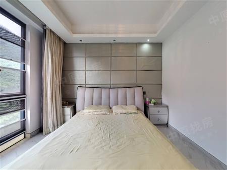 东方.尊峪花园-次卧