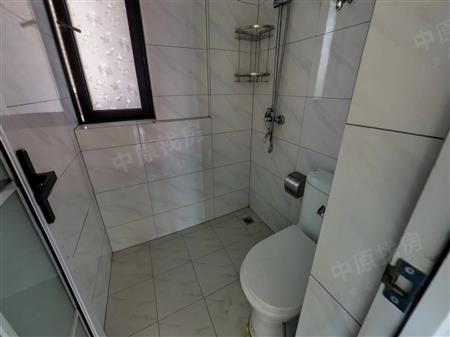 君胜熙珑山花园-卫生间