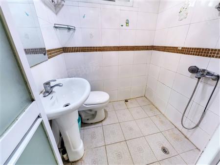 灵芝新村-卫生间