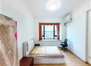 中骏蓝湾翠岭花园（一期）-主卧