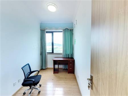 中骏蓝湾翠岭花园（一期）-次卧