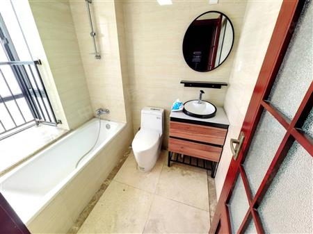 中海西岸华府北区-卫生间