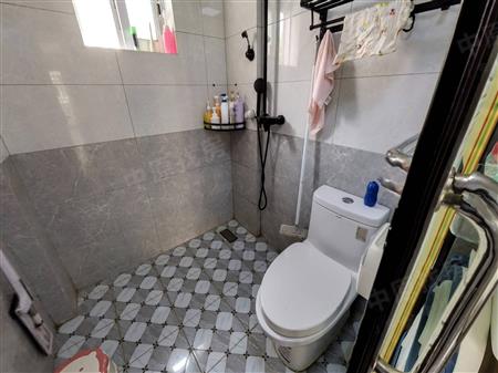 盈翠家园-卫生间