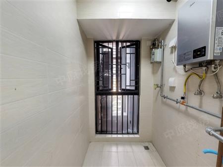 英郡年华花园（三期）-阳台