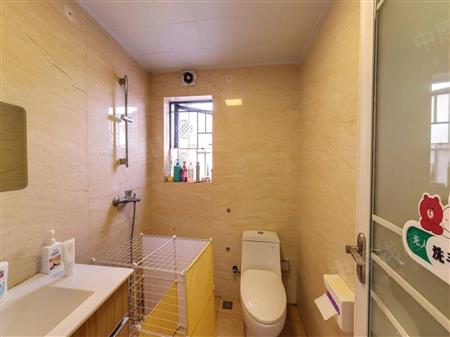 倚龙华庭-卫生间