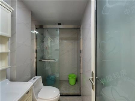 倚龙华庭-卫生间