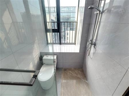 中粮大悦城-卫生间