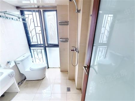 潜龙曼海宁花园（南区）-卫生间