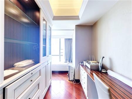 东海国际公寓-书房