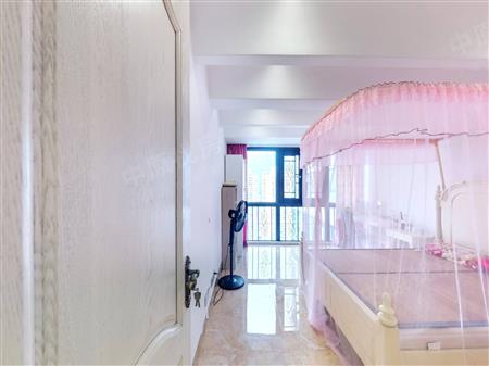 蓝郡左岸花园-次卧