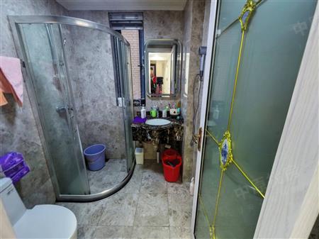 蓝郡左岸花园-卫生间