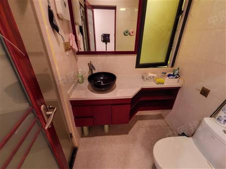 天悦湾花园-卫生间