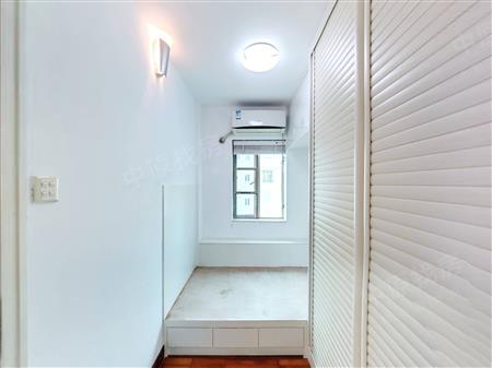 浪琴屿花园-次卧