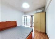 布吉中心花园-主卧