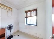 布吉中心花园-次卧