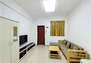 灵芝地铁，建安花园，76平方3房，满五年，房子装修精致