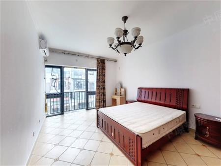 泰华阳光海-主卧