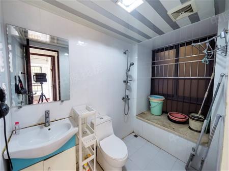 英郡年华花园（二期）-卫生间