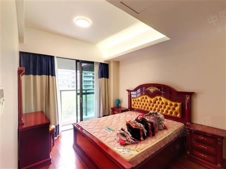 十五峯花园-次卧