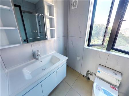 悦峰华府-卫生间