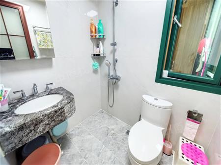 港中旅花园（一期）-卫生间