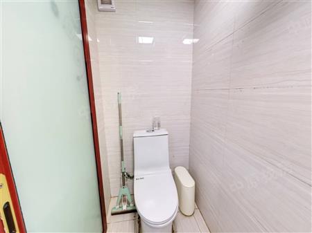 龙光玖云著大楼-卫生间