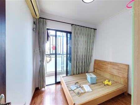 慢城（三期）-次卧