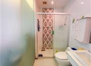 倚山花园（一期）-卫生间