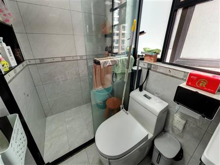 君胜熙珑山花园-卫生间