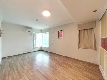 创世纪滨海花园-主卧