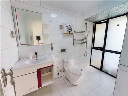 英郡年华花园（三期）-卫生间