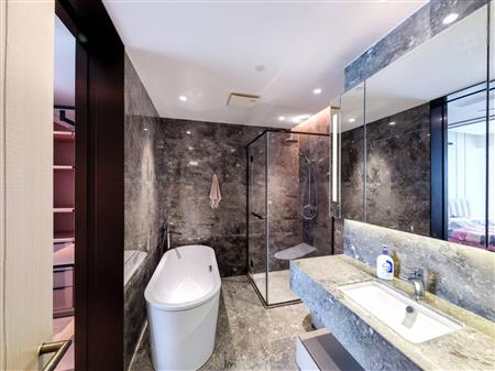 半岛城邦花园四期-卫生间