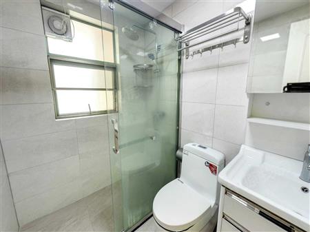 中海华庭-卫生间