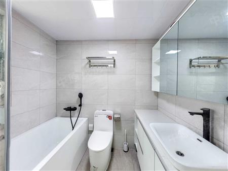 中海华庭-卫生间