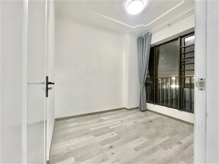 星河传奇花园（一期）-次卧