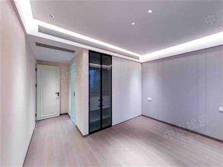 蔚蓝海岸社区二期-主卧