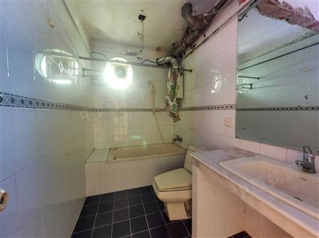 怡景花园-卫生间