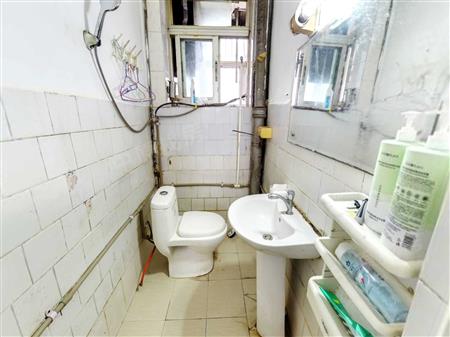 化工大院-卫生间