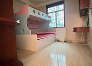 新港鸿花园-次卧